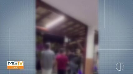policiais-suspeitam-de-homem-que-ia-varias-vezes-a-galinheiro-perto-de-casa-e-apreendem-arma-e-drogas policiais-suspeitam-de-homem-que-ia-varias-vezes-a-galinheiro-perto-de-casa-e-apreendem-arma-e-drogas