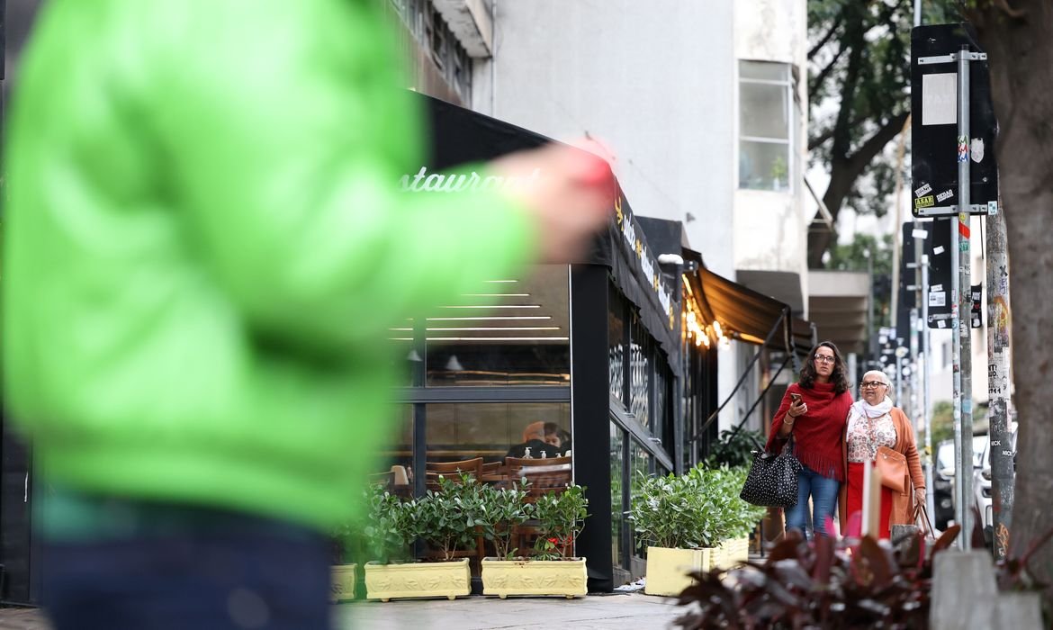 meteorologia-preve-frio-e-chuva-para-sao-paulo-e-porto-alegre meteorologia-preve-frio-e-chuva-para-sao-paulo-e-porto-alegre