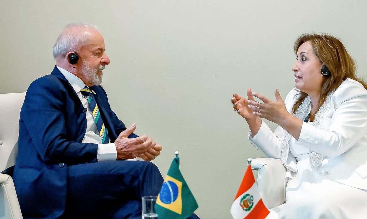 em-nova-york,-lula-se-reune-com-dina-boluarte,-presidenta-do-peru em-nova-york,-lula-se-reune-com-dina-boluarte,-presidenta-do-peru