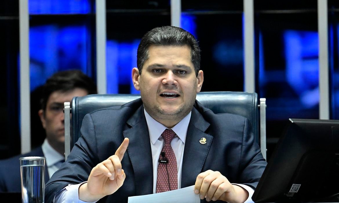 alcolumbre-manda-arquivar-pec-da-blindagem-apos-rejeicao-da-ccj alcolumbre-manda-arquivar-pec-da-blindagem-apos-rejeicao-da-ccj