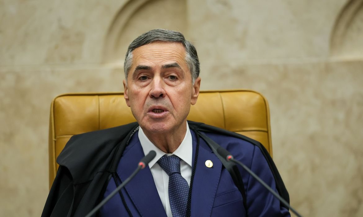 barroso-diz-que-stf-deve-avaliar-reacao-contra-sancoes-dos-eua barroso-diz-que-stf-deve-avaliar-reacao-contra-sancoes-dos-eua