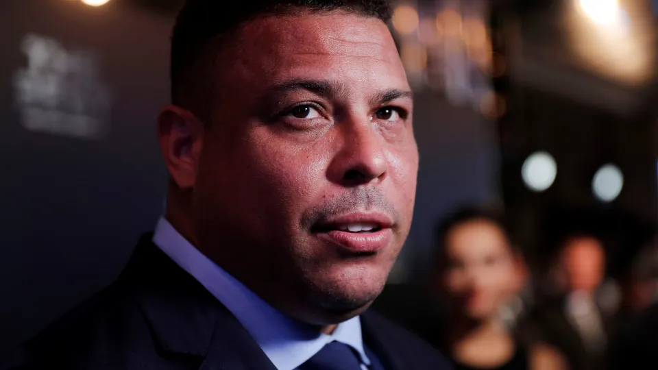 ronaldo-surfa-em-sucesso-de-joao-fonseca,-deixa-futebol-e-investe-no-tenis ronaldo-surfa-em-sucesso-de-joao-fonseca,-deixa-futebol-e-investe-no-tenis