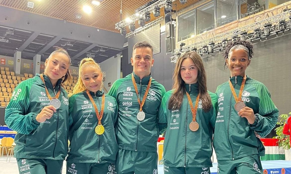 ginastas-brasileiros-encerram-competicao-na-hungria-com-cinco-podios ginastas-brasileiros-encerram-competicao-na-hungria-com-cinco-podios