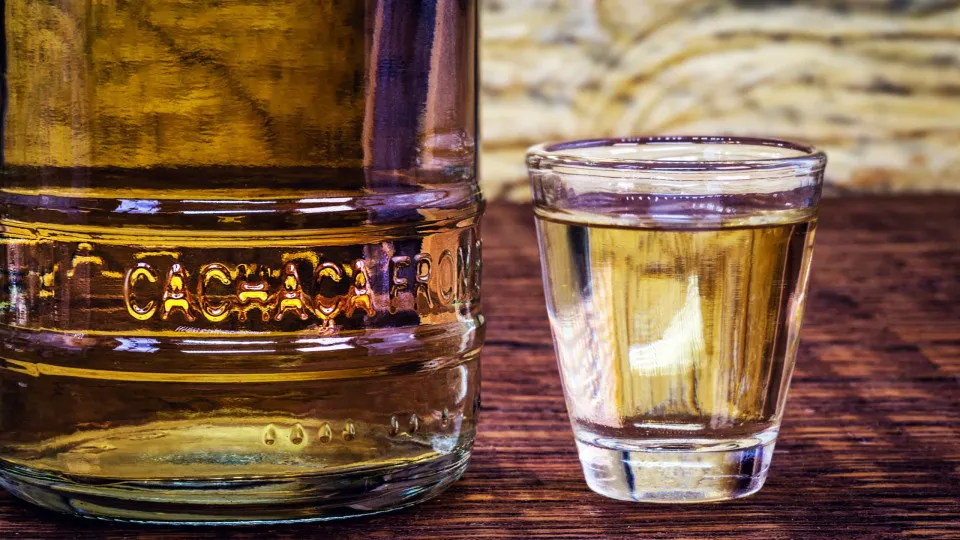 cachaca-contaminada-por-metanol-deixou-37-mortos-na-bahia-em-1999;-relembre-outros-casos cachaca-contaminada-por-metanol-deixou-37-mortos-na-bahia-em-1999;-relembre-outros-casos