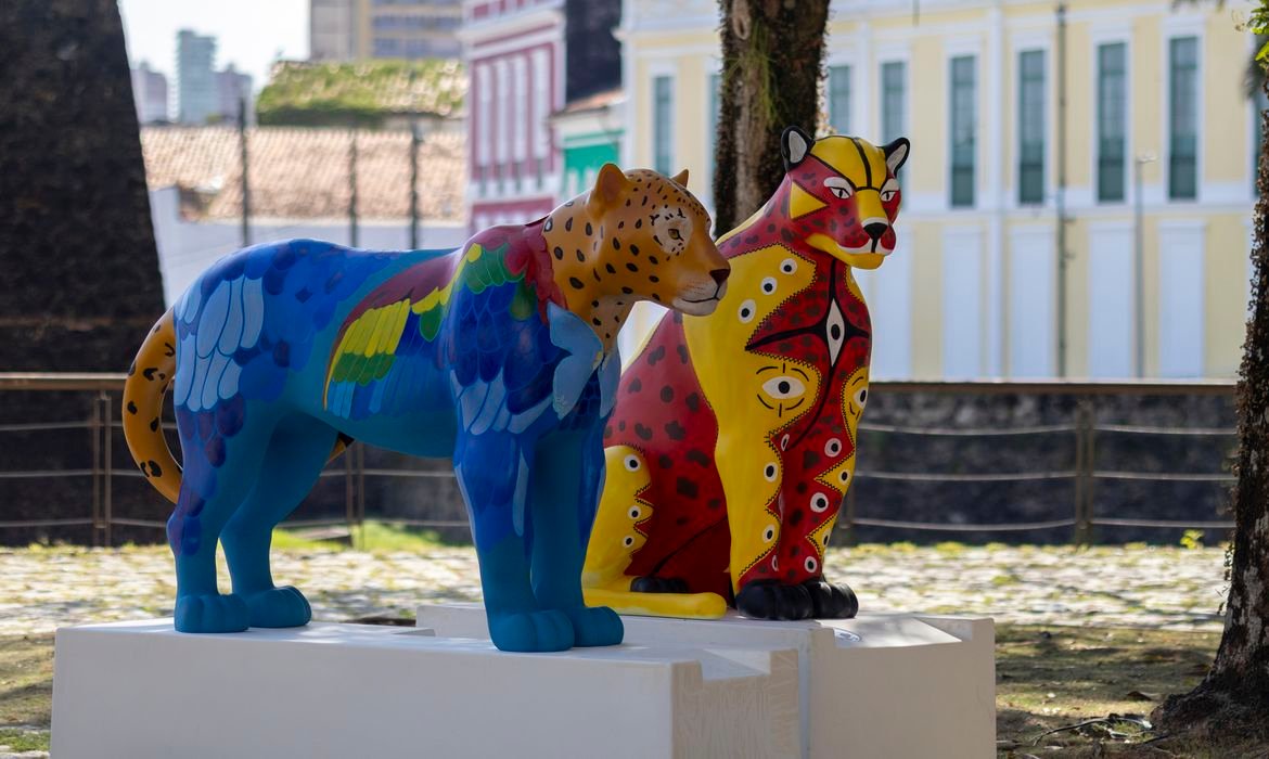 belem-vira-galeria-a-ceu-aberto-com-estatuas-de-oncas-coloridas belem-vira-galeria-a-ceu-aberto-com-estatuas-de-oncas-coloridas