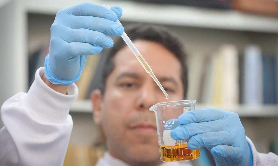 metanol:-crise-completa-um-mes-com-alerta-para-falsificacao-de-bebidas metanol:-crise-completa-um-mes-com-alerta-para-falsificacao-de-bebidas