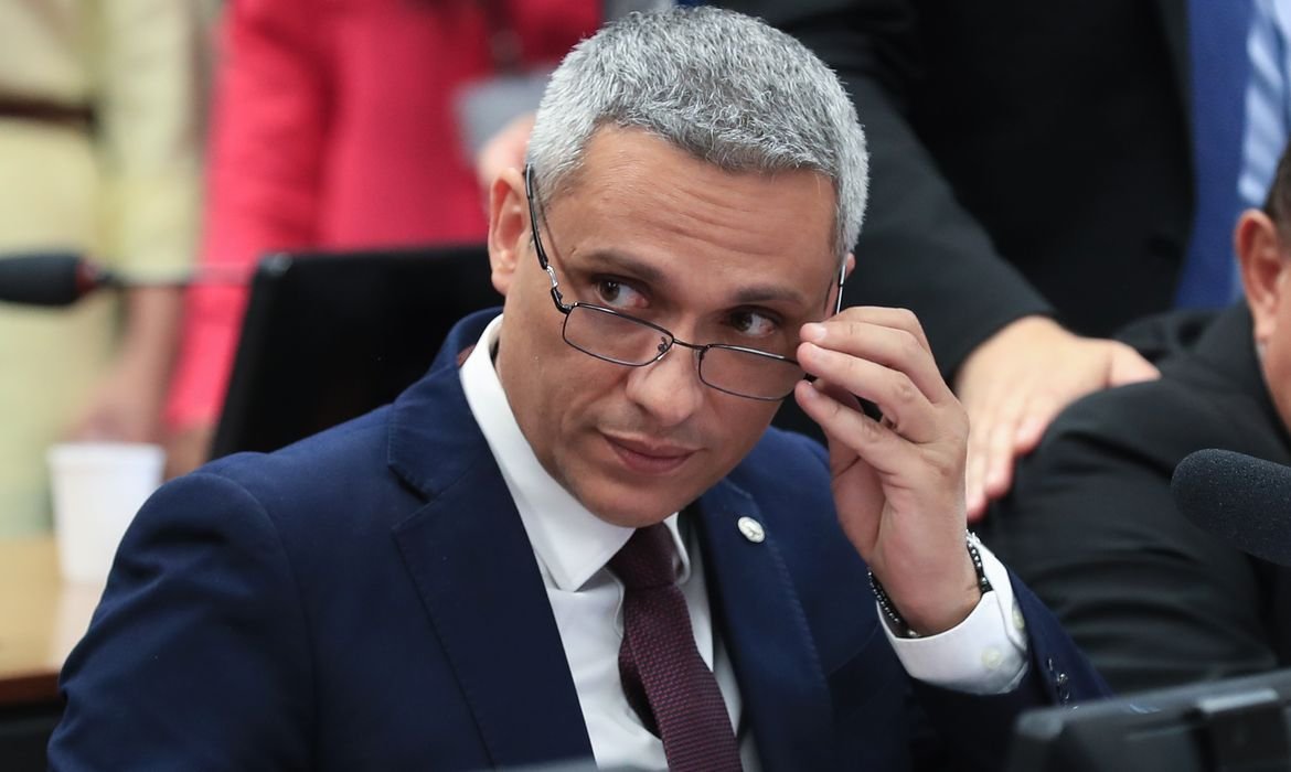 moraes-nega-pedido-de-gustavo-gayer-para-visitar-bolsonaro moraes-nega-pedido-de-gustavo-gayer-para-visitar-bolsonaro