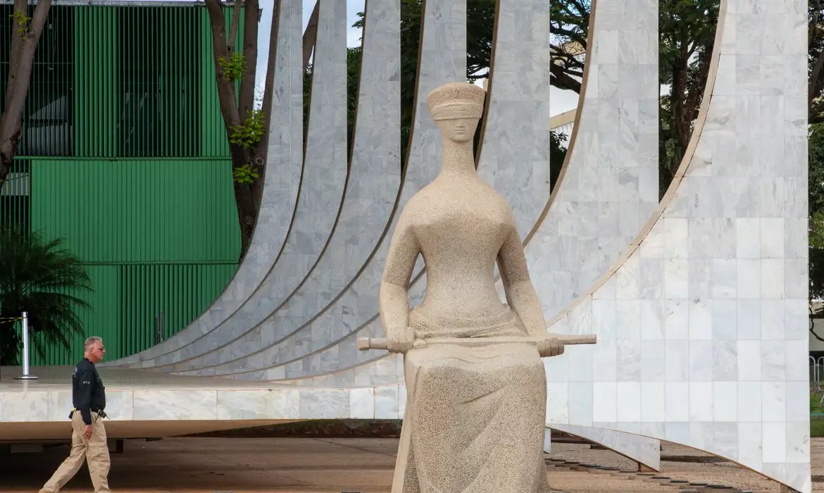 stf-tem-tres-votos-para-obrigar-pm-a-informar-suspeito-sobre-direito stf-tem-tres-votos-para-obrigar-pm-a-informar-suspeito-sobre-direito