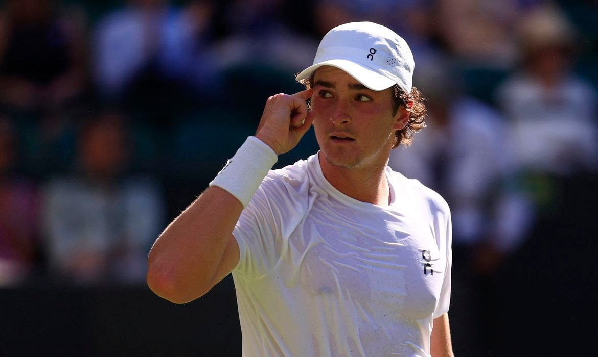 joao-fonseca-antecipa-fim-da-temporada-para-tratar-de-uma-lombalgia joao-fonseca-antecipa-fim-da-temporada-para-tratar-de-uma-lombalgia