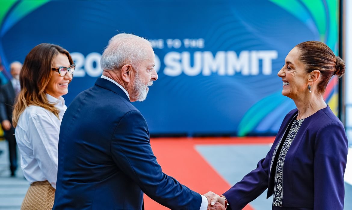 presidenta-do-mexico-pede-a-lula-apoio-para-producao-de-etanol presidenta-do-mexico-pede-a-lula-apoio-para-producao-de-etanol