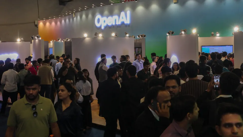 diretora-de-robotica-da-openai-demite-se-devido-a-acordo-com-pentagono